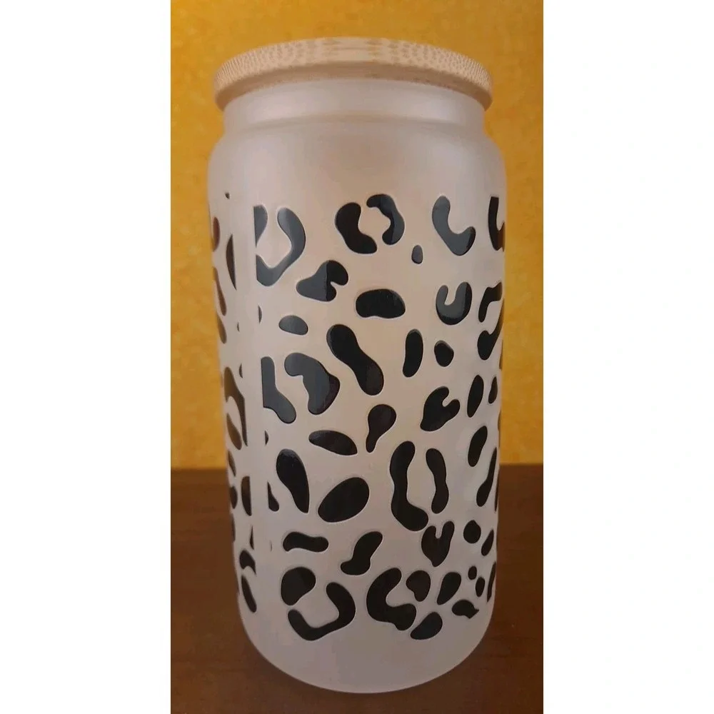 Chaos Coordinator Cheetah 12oz Frosted Glass Tumbler‎ With Straw Wood Top